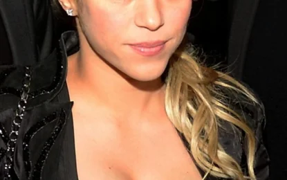 shakira-milf-black-dress