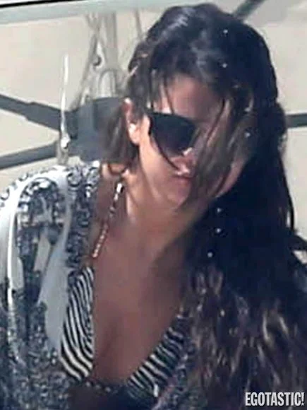 Selena Gomez Bikini Photo