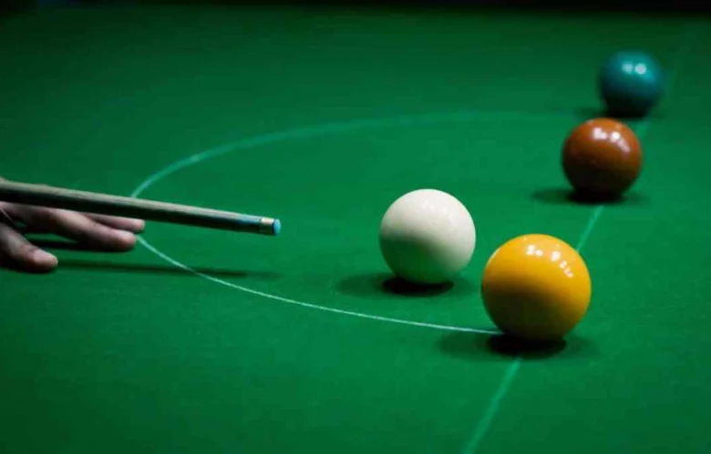Who is Michaela Tabb snooker referee, where is she now and her partner