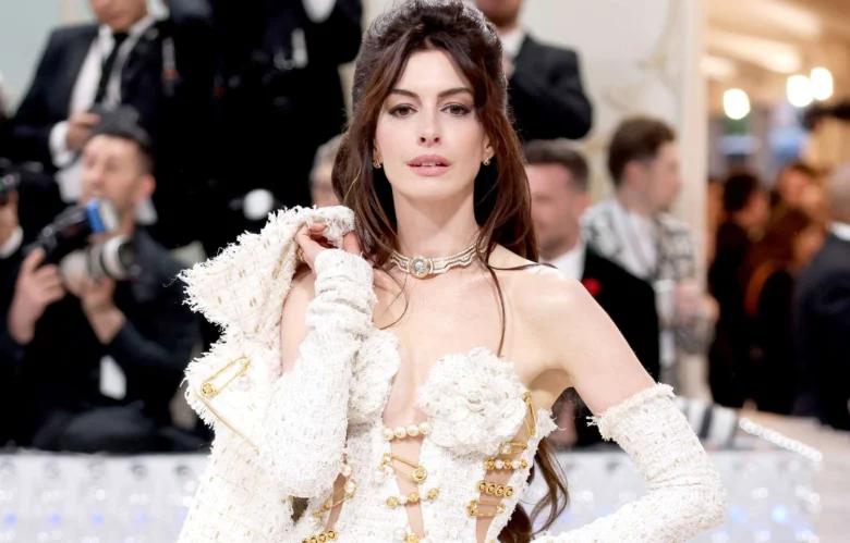 Anne Hathaway’s Slit Dress at the Met Gala 2023