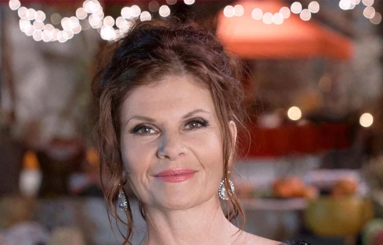 Where is Lolita Davidovich now? What is she doing today? Wiki